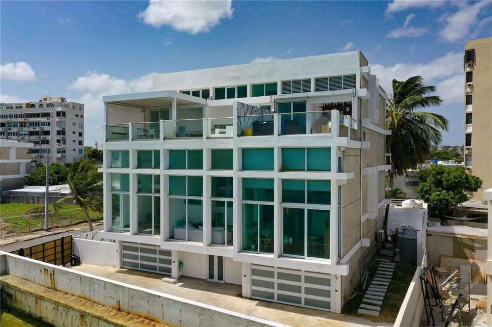 2 RAMPLA DEL ALMIRANTE #A, B San Juan, PR 00907
