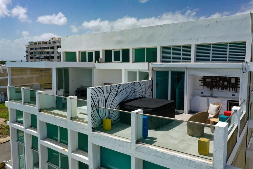 2 RAMPLA DEL ALMIRANTE #A, B San Juan, PR 00907