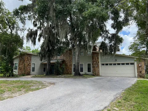 8015 SYCAMORE DRIVE