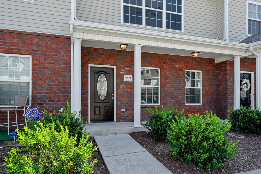 3028 Rg Buchanan Dr La Vergne, TN 37086