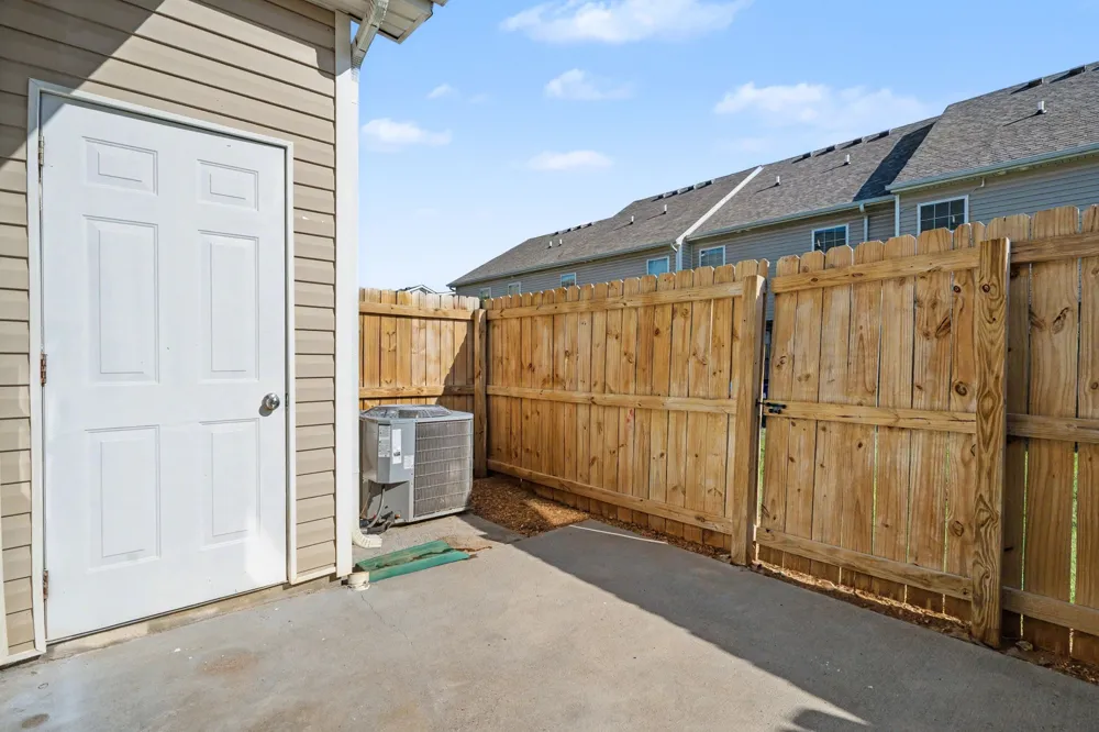 3028 Rg Buchanan Dr La Vergne, TN 37086