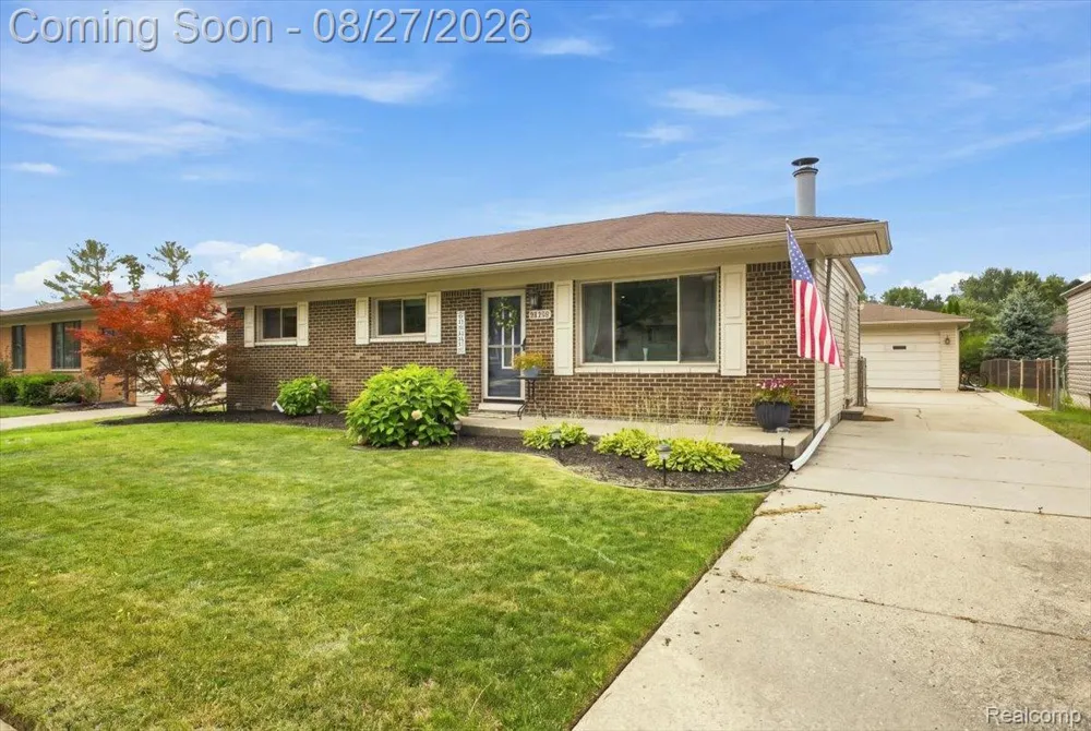 41269 Dunboyne Circle Clinton Charter Township, MI 48038