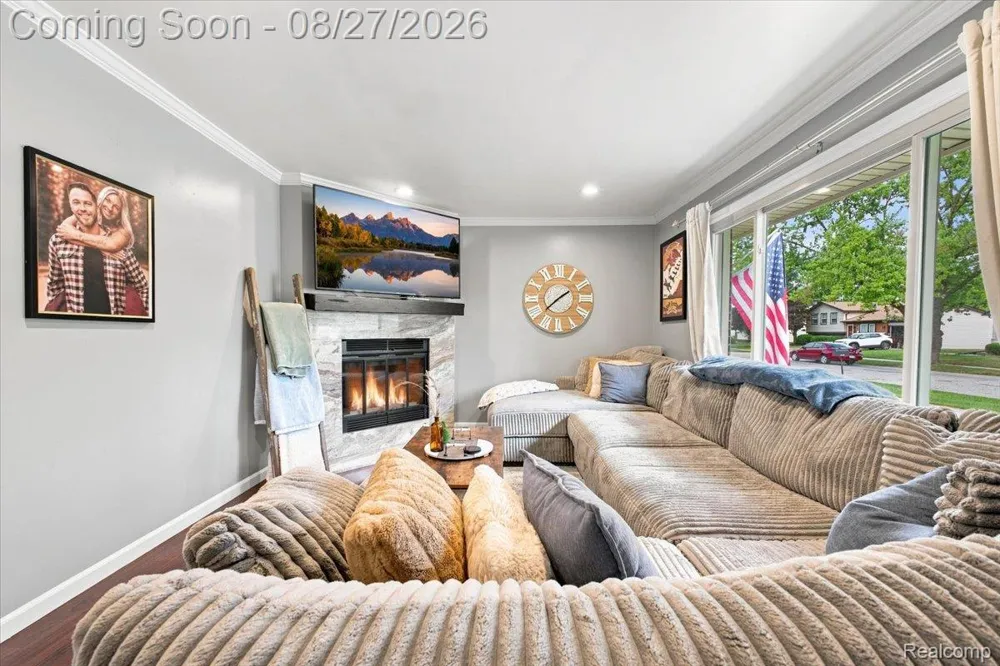 41269 Dunboyne Circle Clinton Charter Township, MI 48038