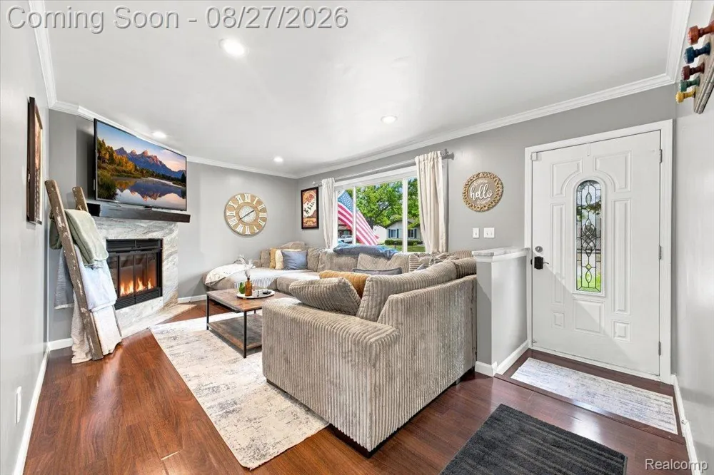 41269 Dunboyne Circle Clinton Charter Township, MI 48038