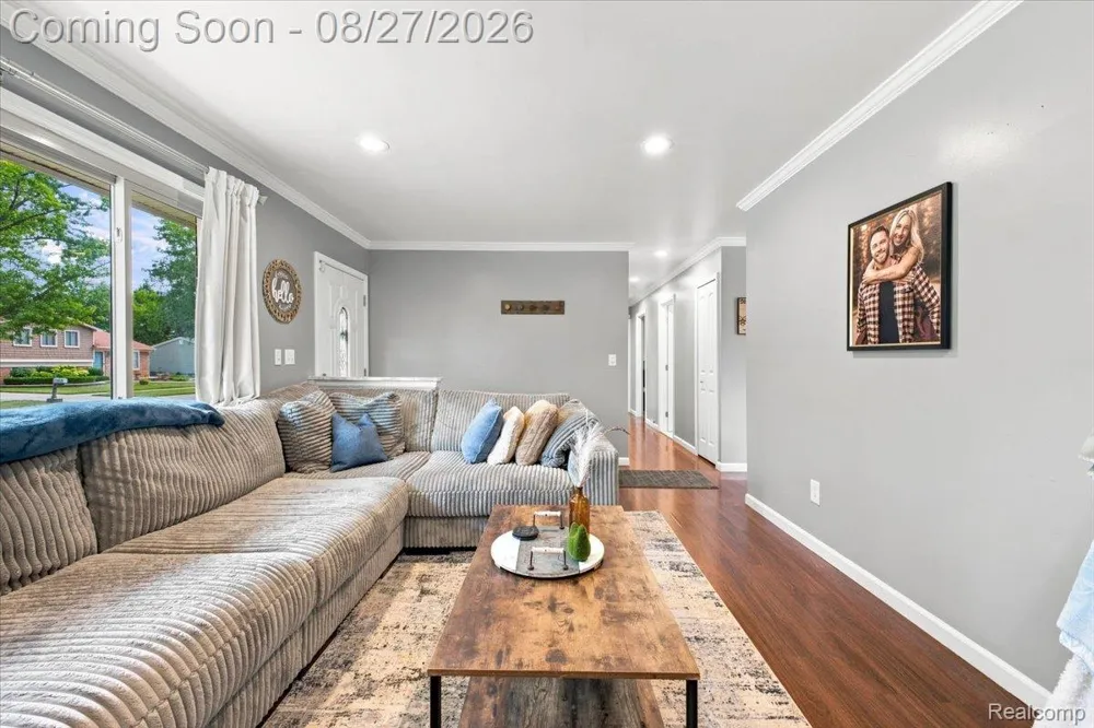 41269 Dunboyne Circle Clinton Charter Township, MI 48038