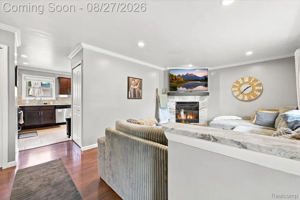 41269 Dunboyne Circle Clinton Charter Township, MI 48038