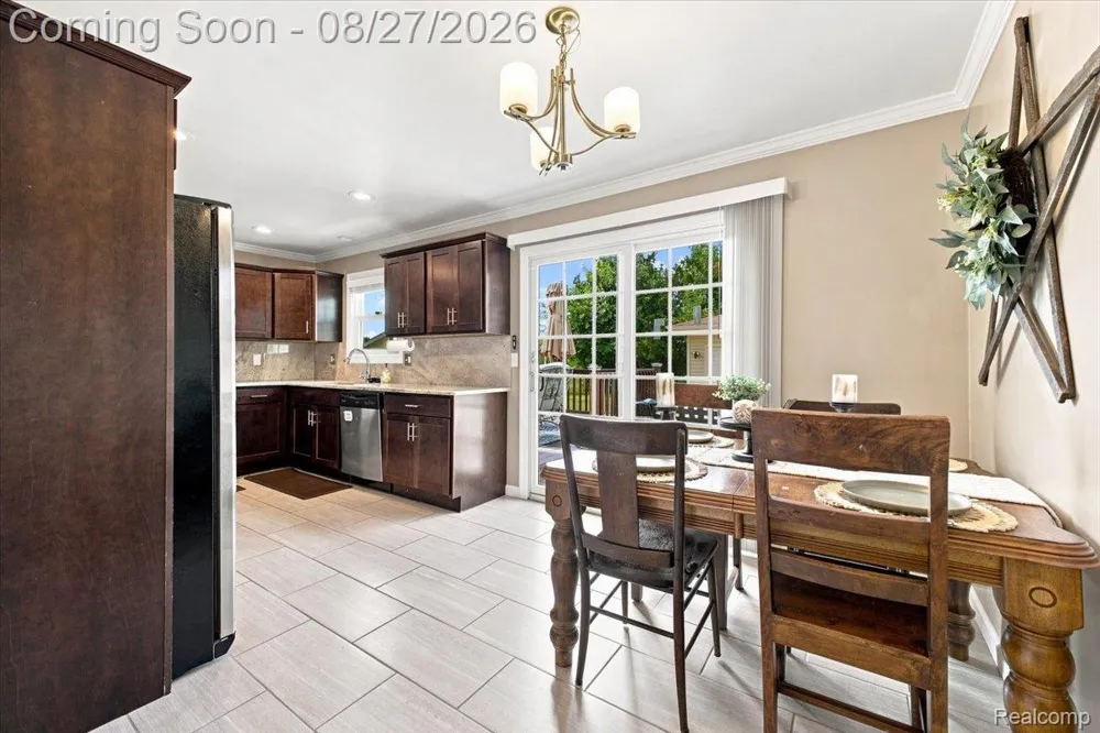 41269 Dunboyne Circle Clinton Charter Township, MI 48038