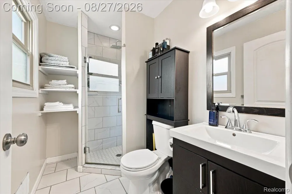 41269 Dunboyne Circle Clinton Charter Township, MI 48038