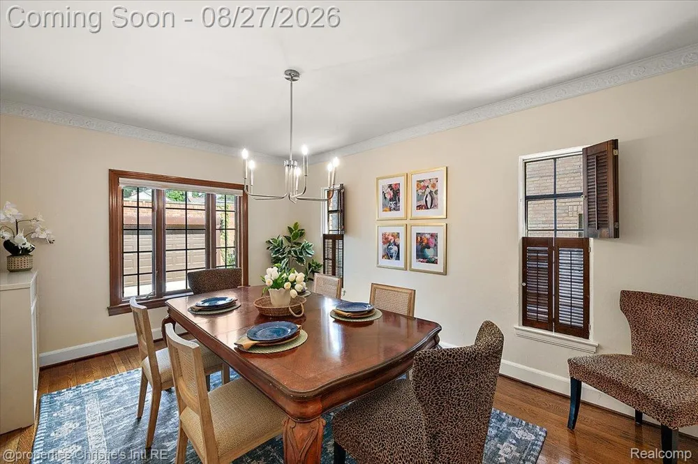 37 Cranford Lane Grosse Pointe City, MI 48230