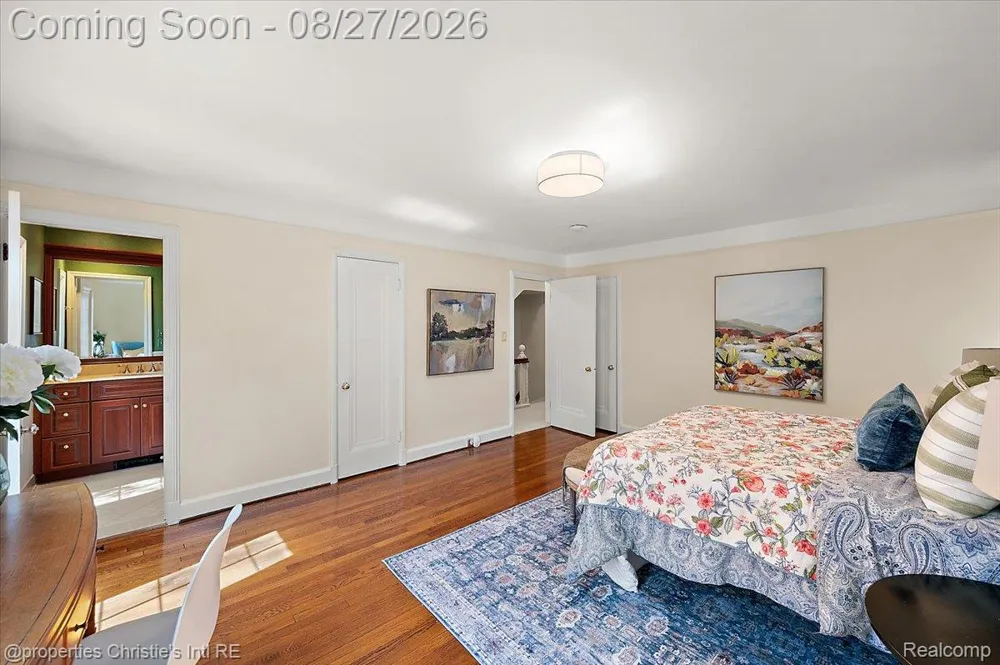 37 Cranford Lane Grosse Pointe City, MI 48230