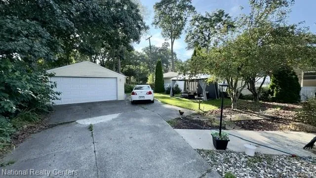 3321 Pine Grove Avenue Port Huron City, MI 48060