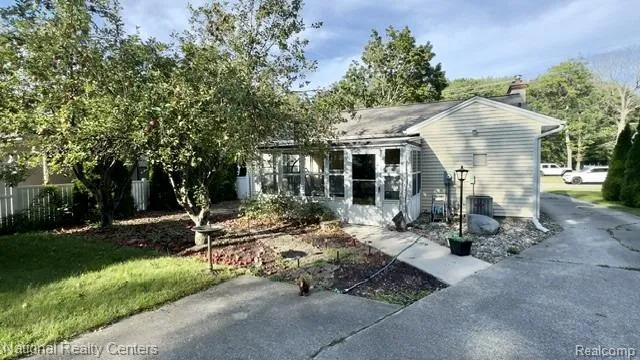 3321 Pine Grove Avenue Port Huron City, MI 48060