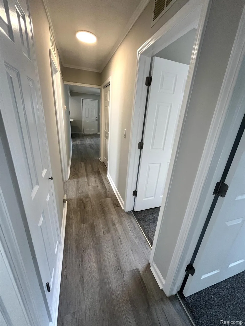 936 E Annabelle Avenue Hazel Park City, MI 48030