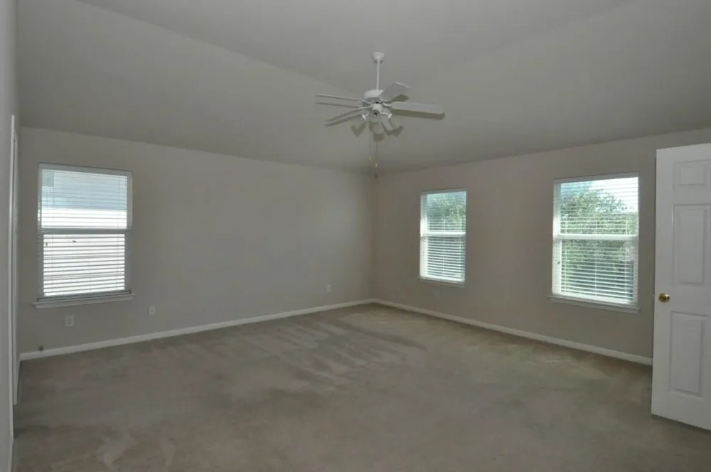 2708 Katie Cove Leander, TX 78641