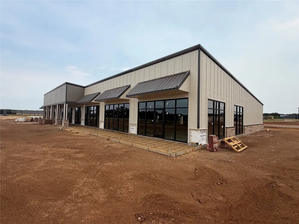 1001 Industrial Court #207 Weatherford, TX 76085