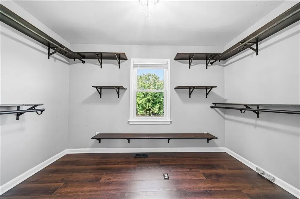 13 Stonecreek Drive SW Cartersville, GA 30120