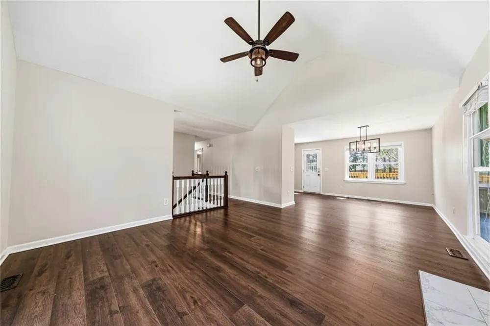 13 Stonecreek Drive SW Cartersville, GA 30120