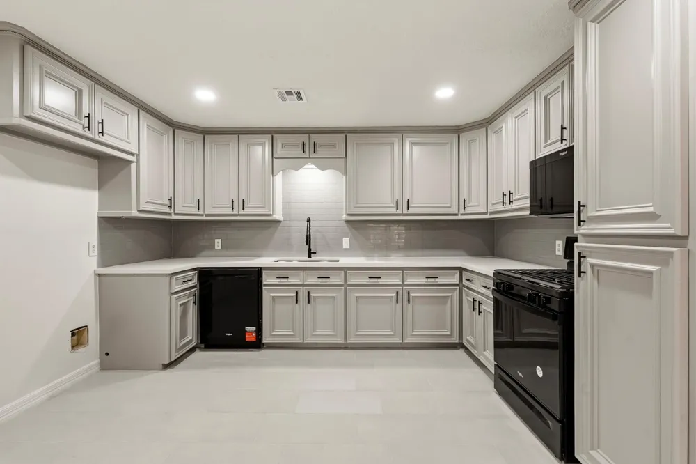 106 S Pin Oak Drive Texas City, TX 77591