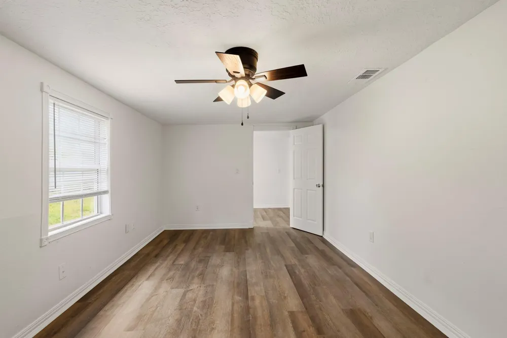 106 S Pin Oak Drive Texas City, TX 77591