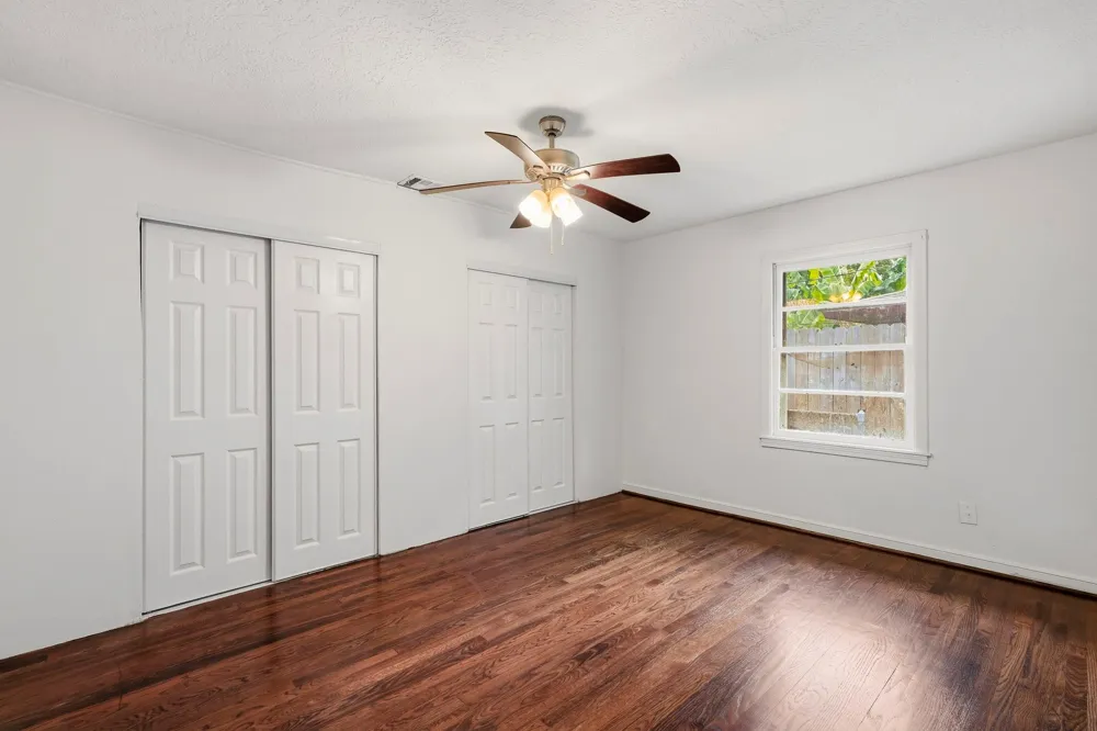 106 S Pin Oak Drive Texas City, TX 77591