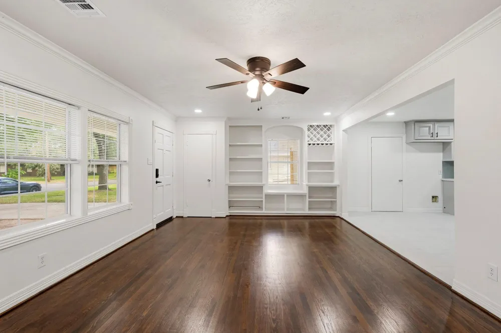 106 S Pin Oak Drive Texas City, TX 77591