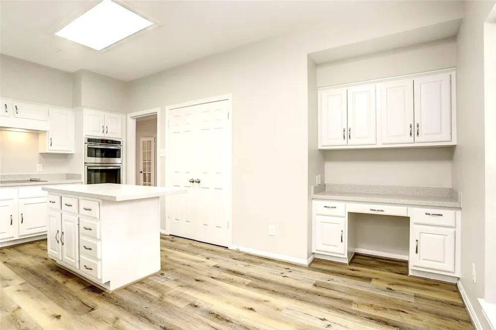 10 Heathstone Place The Woodlands, TX 77381