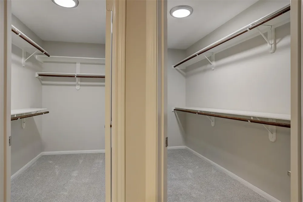 10 Heathstone Place The Woodlands, TX 77381