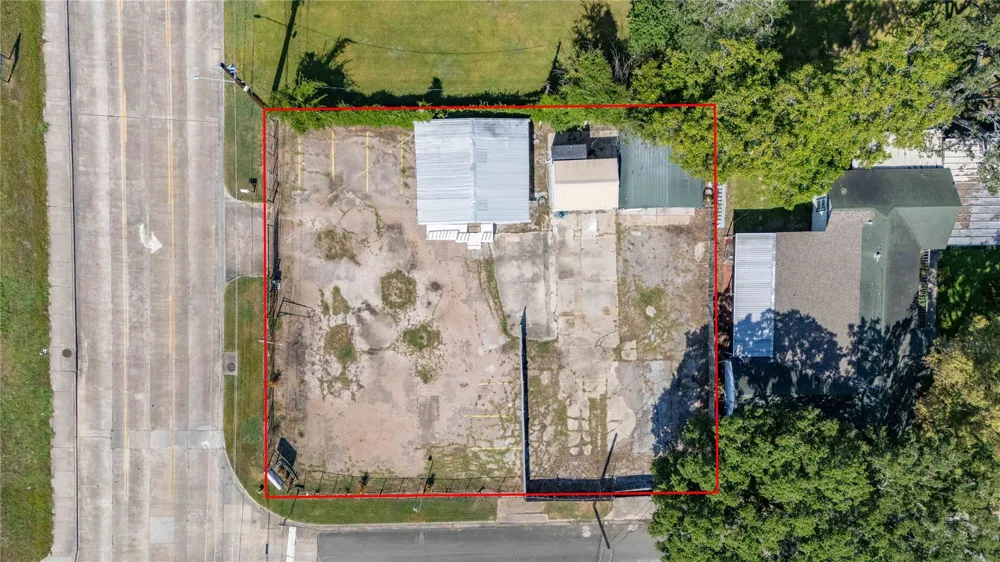 700 Park Street Baytown, TX 77520