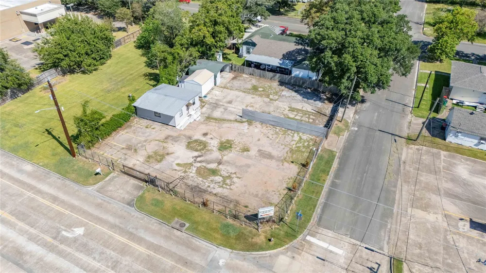 700 Park Street Baytown, TX 77520