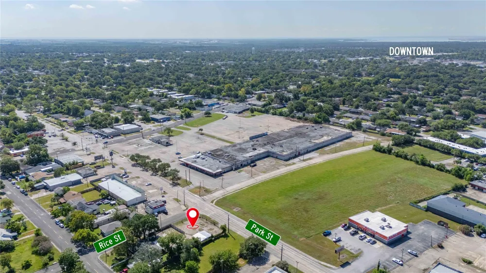 700 Park Street Baytown, TX 77520