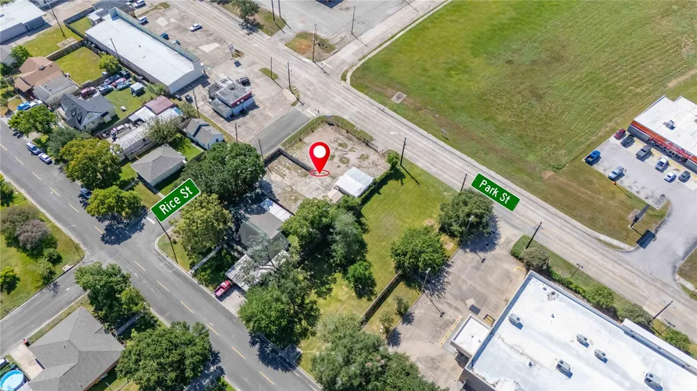 700 Park Street Baytown, TX 77520