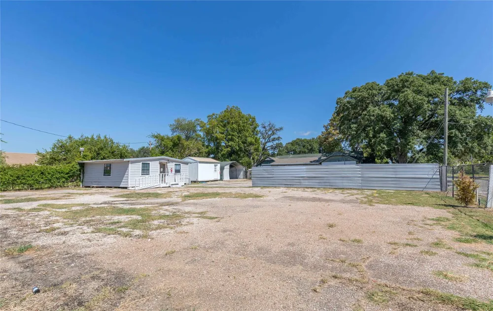 700 Park Street Baytown, TX 77520