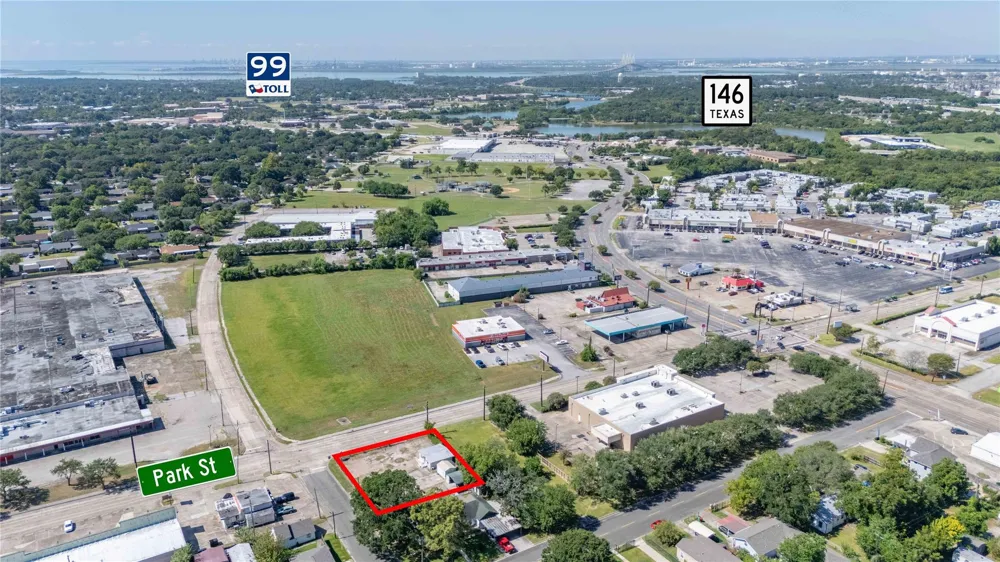 700 Park Street Baytown, TX 77520