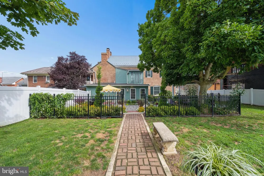 26 E SALISBURY STREET Williamsport, MD 21795