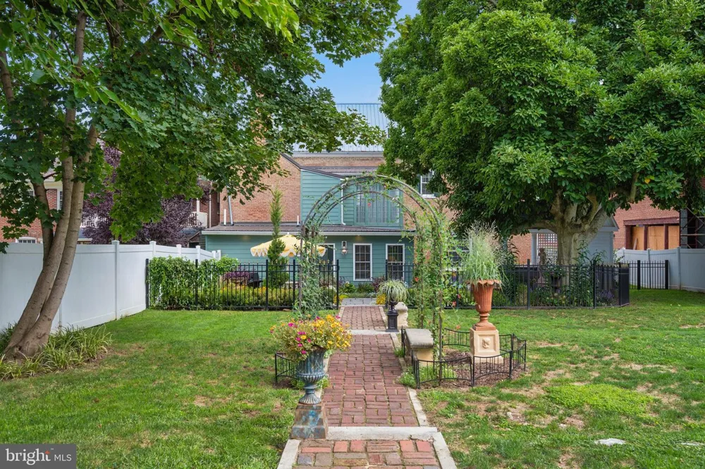 26 E SALISBURY STREET Williamsport, MD 21795
