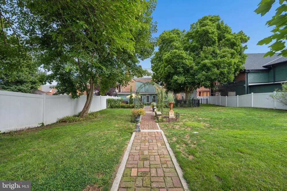 26 E SALISBURY STREET Williamsport, MD 21795