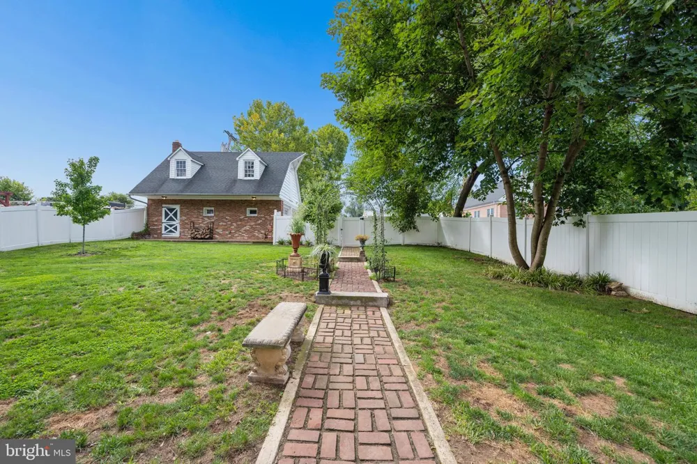 26 E SALISBURY STREET Williamsport, MD 21795