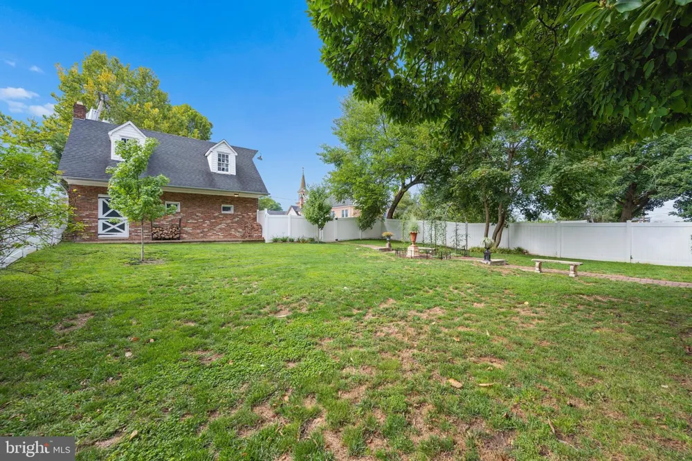 26 E SALISBURY STREET Williamsport, MD 21795