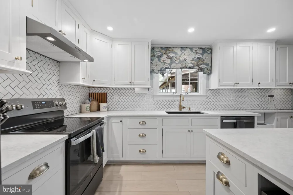 26 E SALISBURY STREET Williamsport, MD 21795