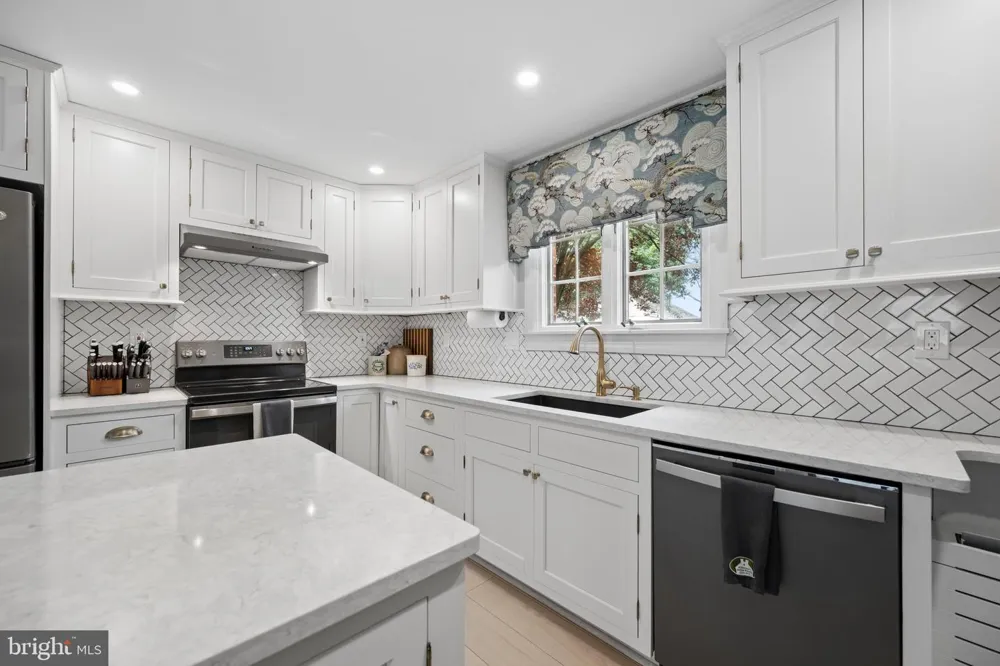 26 E SALISBURY STREET Williamsport, MD 21795