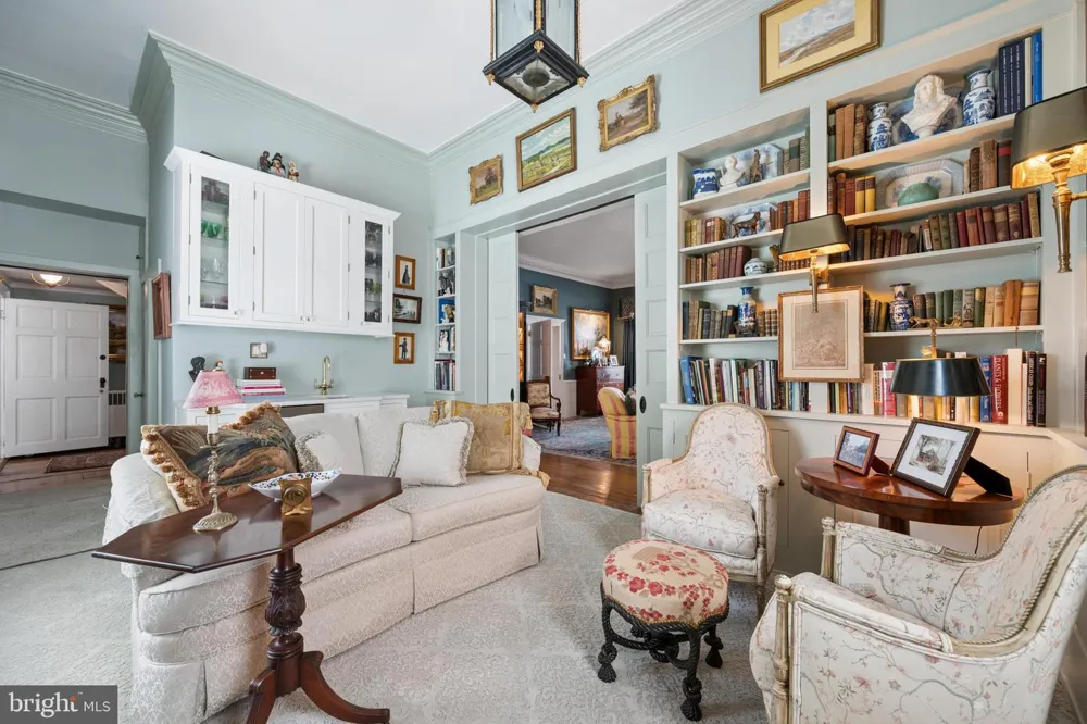 26 E SALISBURY STREET Williamsport, MD 21795