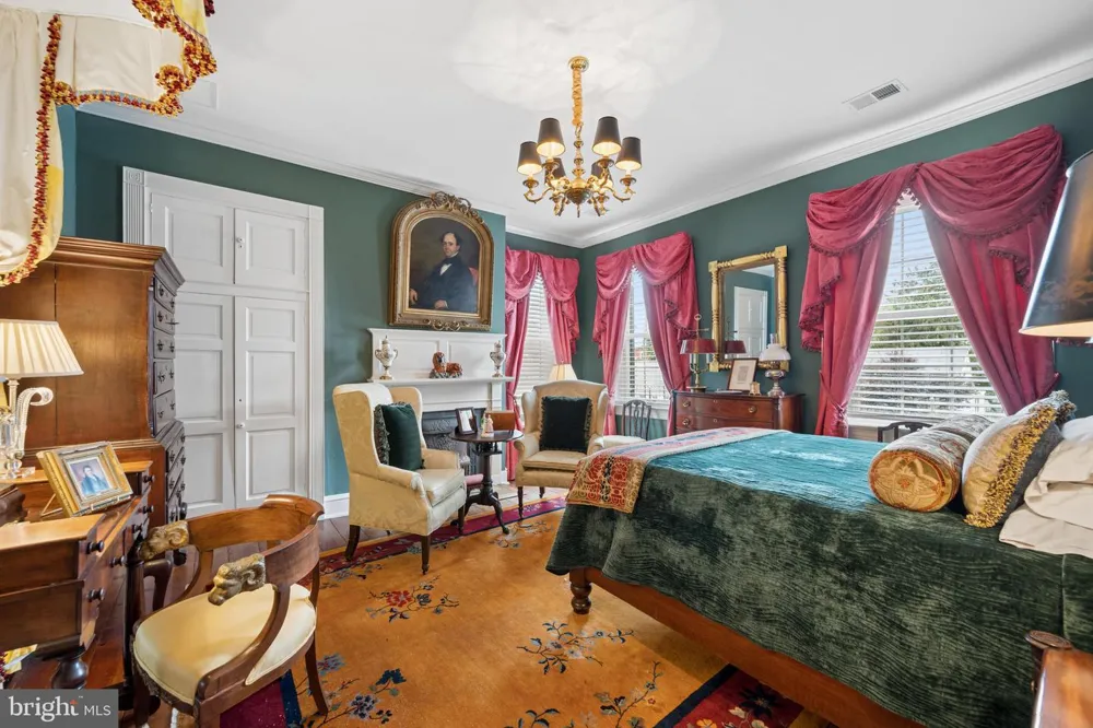 26 E SALISBURY STREET Williamsport, MD 21795