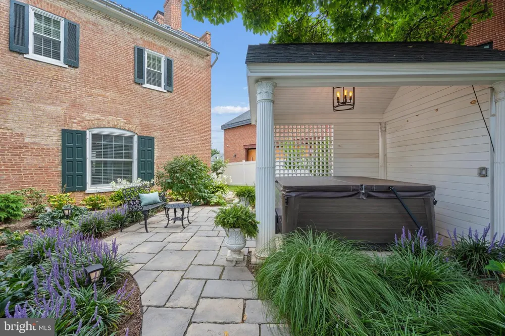 26 E SALISBURY STREET Williamsport, MD 21795