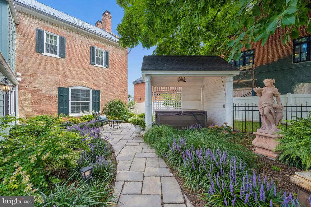 26 E SALISBURY STREET Williamsport, MD 21795