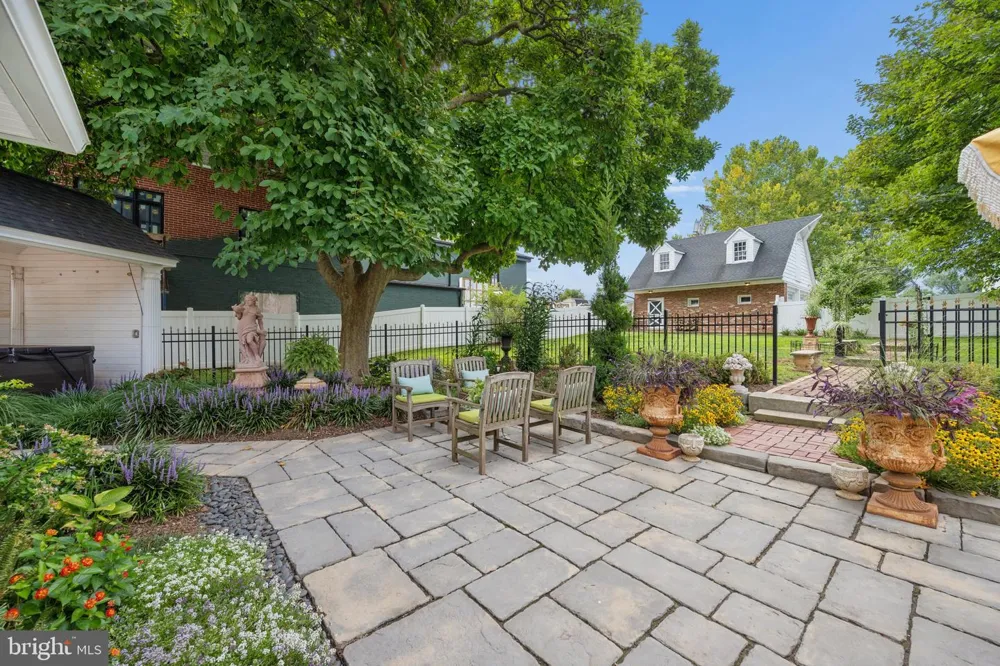 26 E SALISBURY STREET Williamsport, MD 21795