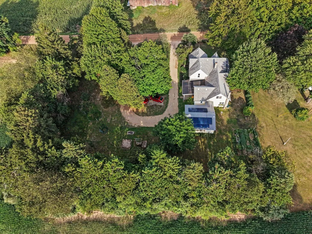 4394 S Lake Road Greenville, MI 48838