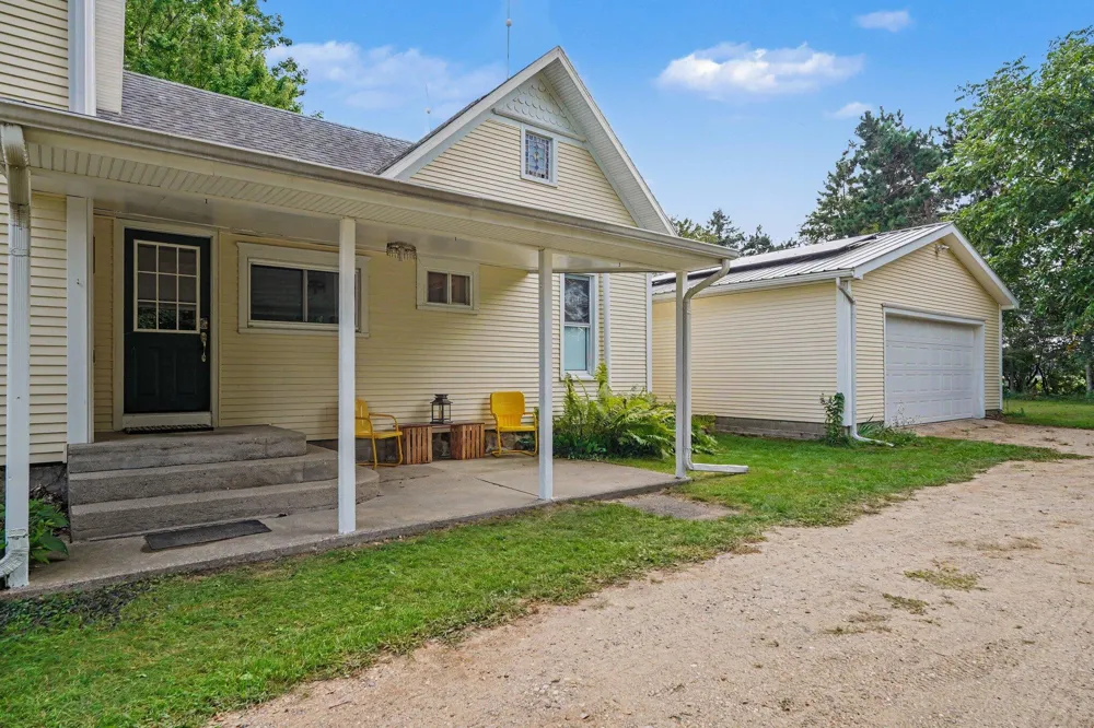 4394 S Lake Road Greenville, MI 48838