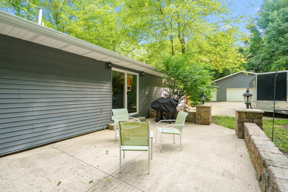 11175 S Enzian Road Plainwell, MI 49080