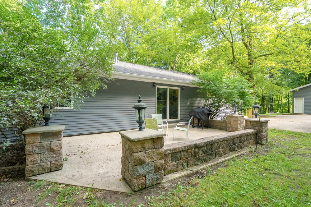 11175 S Enzian Road Plainwell, MI 49080