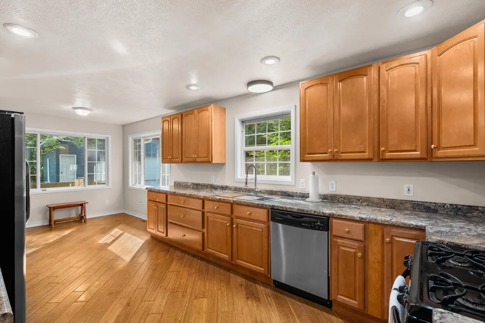 11175 S Enzian Road Plainwell, MI 49080